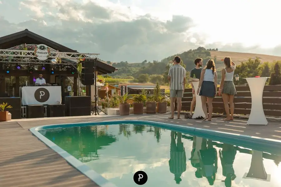 Apus la piscină PAGAN Events